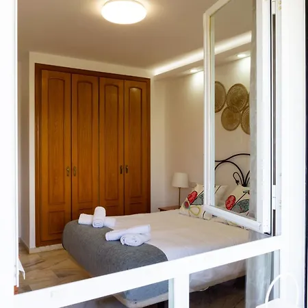 Sea Breeze Getaway Apartment Malaga Exterior photo